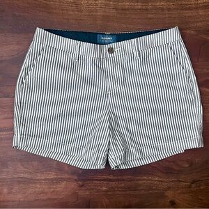 Old Navy Everyday Shorts Striped Blue White Chino Mid Rise Women’s Size 6